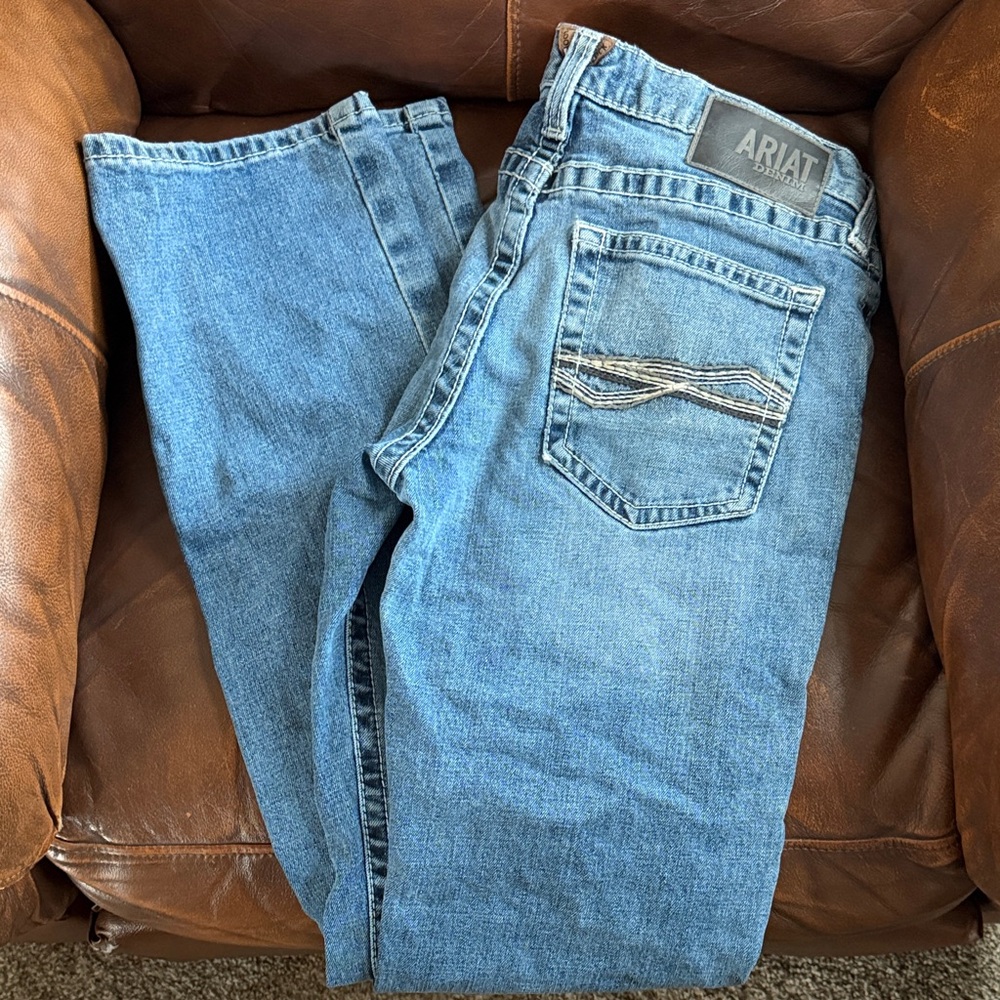 Ariat Men’s Classic Light Blue Bootcut Jeans